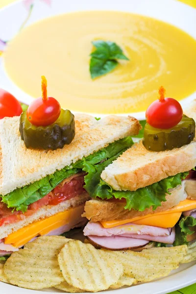 Suppe und Sandwich — Stockfoto