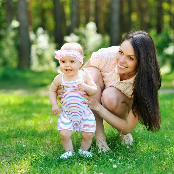 Moeder en baby — Stockfoto