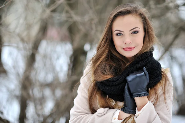 Young sensual woman portrait outdoors — Stock Photo, Image