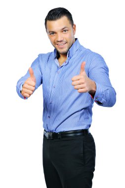 mutlu rahat genç adam gösteren başparmak yukarıya ve izole üzerinde gülümseyen