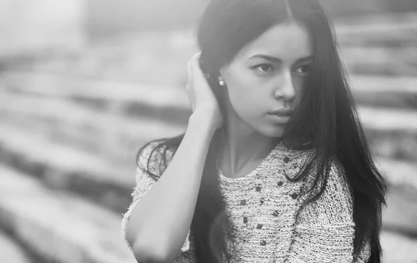 Young sensual model girl face. Black-white photo — Stock Photo, Image