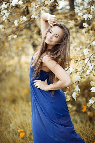 Young sensual model girl - outdoor portrait — Stock Photo, Image