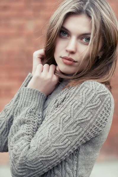 Close up of a beautiful girl face - outdoor — Stock Photo, Image