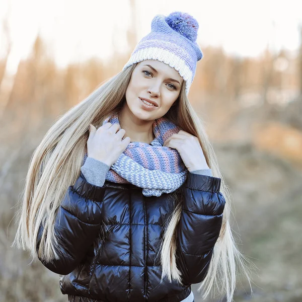Beautiful young sensual blonde girl outdoors — Stock Photo, Image