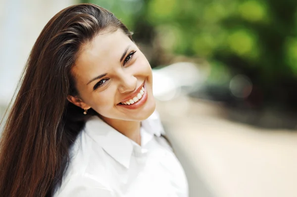 Beautiful happy smiling teen girl — Stock Photo, Image
