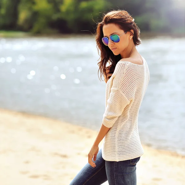 Sexy woman in sunglasses — Stock Photo, Image