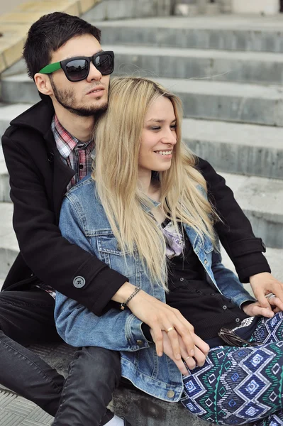 Stylish young couple outdoor portrait — Stock Photo, Image