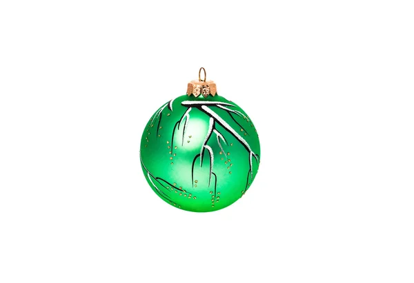 Juguete de Año Nuevo bola verde pintada a mano sobre fondo blanco — Foto de Stock