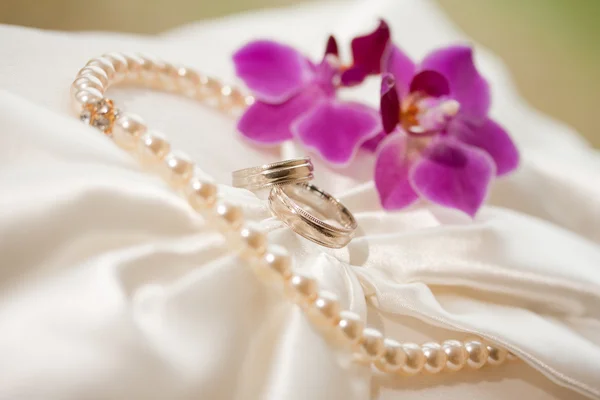 Anillos de boda — Foto de Stock