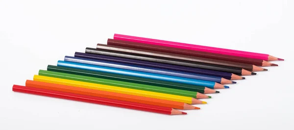 Conjunto Lápis Coloridos Encontra Uma Linha Fundo Branco — Fotografia de Stock