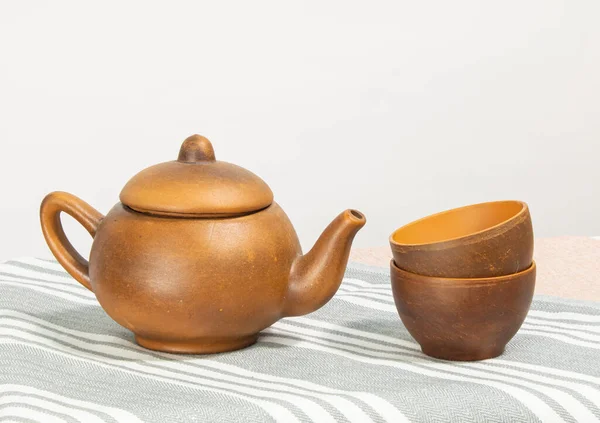 Ceramic Brown Teapot Cups Stands White Table Background — Stock Photo, Image