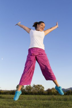 balıkçı pantolonu atlama şirin kız