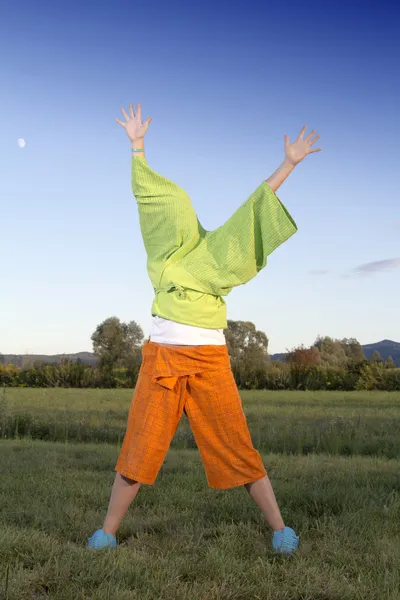 Twee zelfstaande kleurrijke broek :) — Stockfoto