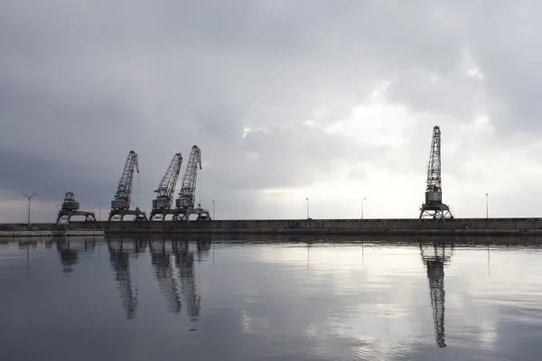 Grúas de carga portuaria — Foto de Stock