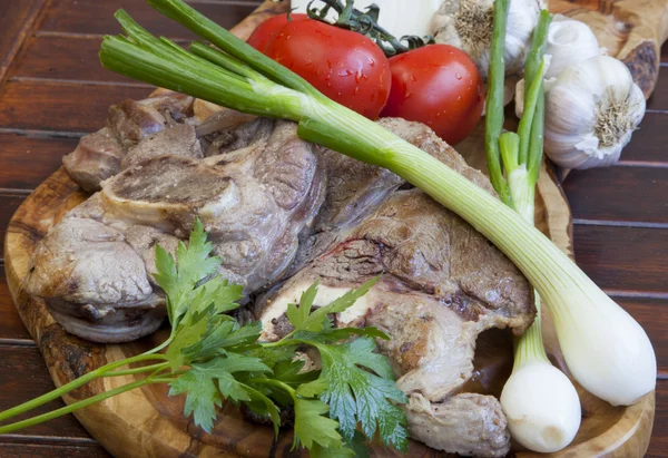 Gebackener Osso Buco mit Gemüse — Stockfoto