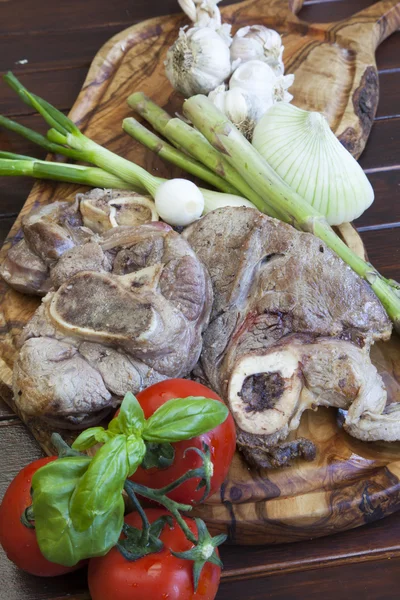 Bakade osso buco med vegetabiliska — Stockfoto