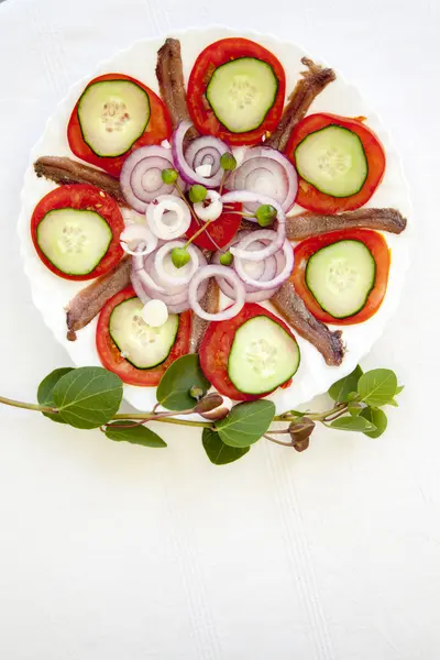 Filetes de sardina con hierbas mediterráneas, espacio para el texto —  Fotos de Stock