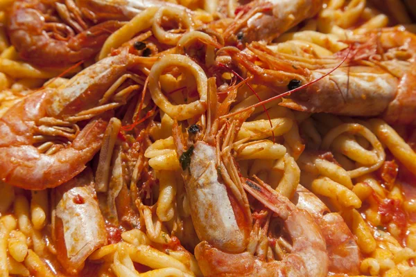 Delicius handgemachte Pasta mit Meeresfrüchten — Stockfoto