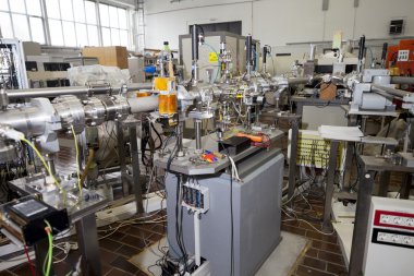 iç nükleer laboratuvar iyon Hızlandırıcı