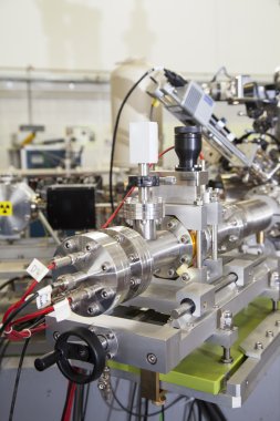 Nükleer laboratuvarda Kütle Spektrometre