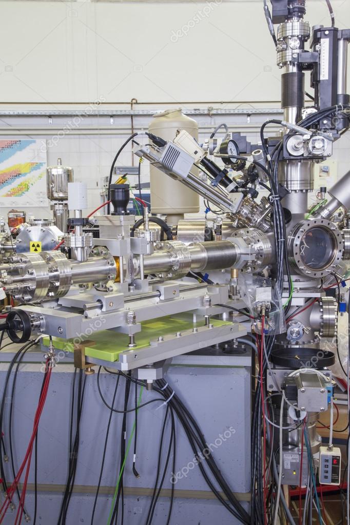 Mass spectrometer in nuclear lab — Stock Photo © fineart 33535327