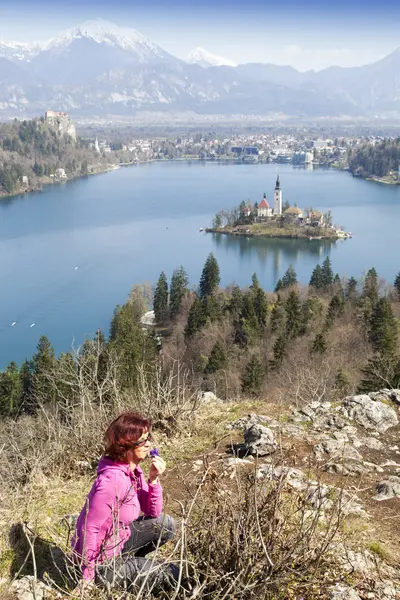 Cute brunette middle aged woman in mountains by Lake Bled — Stock Photo, Image