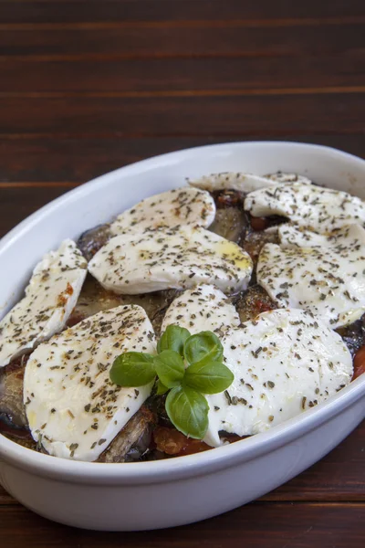 Smakelijke vegetarische ruwe plaat — Stockfoto