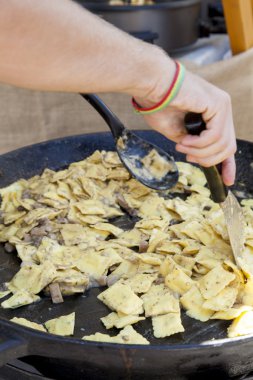 porcini mantar ile mantı makarna