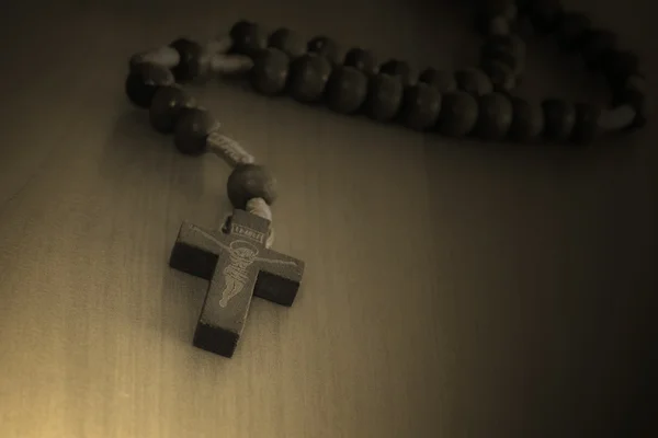 Дерев'яний хрест — стокове фото