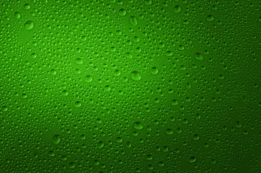 Yeşil su damlaları