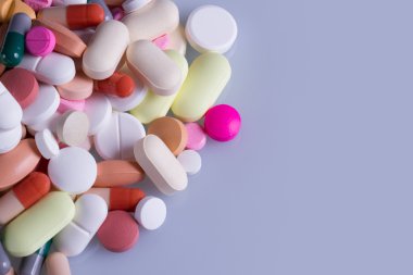 Haplar, haplar ve kapsüller.