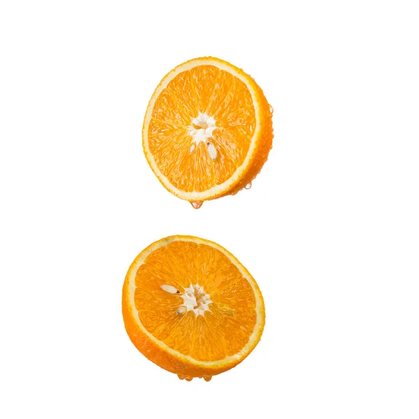 Naranjas Medio Maduras Aisladas Sobre Fondo Blanco —  Fotos de Stock