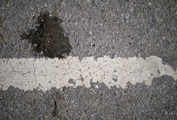 Textura de estrada de asfalto com faixa branca — Fotografia de Stock