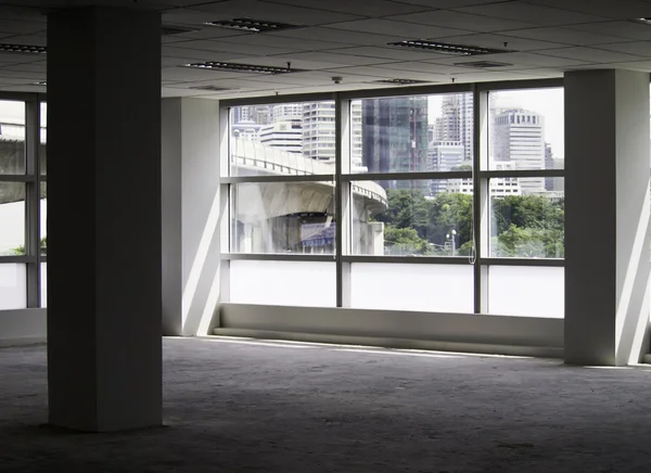 Büro mit Säulen — Stockfoto