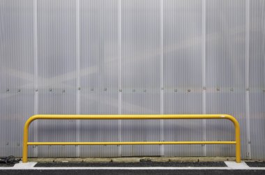 doku polikarbonat hücrelerin sarı çubuk ile