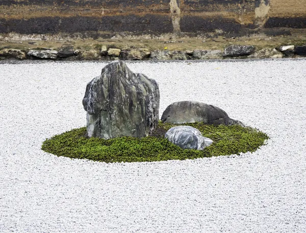 Zen Rock Garden en el Templo Ryoanji, Kyoto, Japón — Foto de Stock