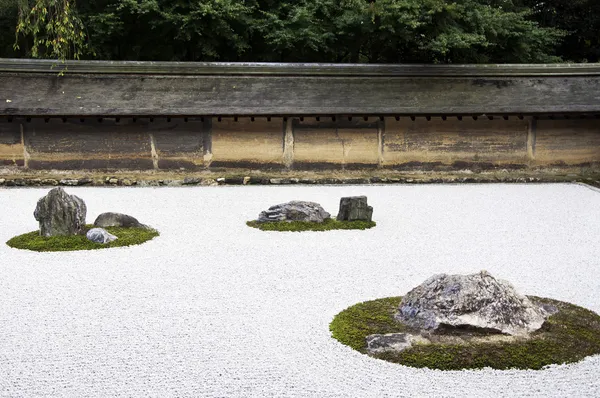 Zen Rock Garden en el Templo Ryoanji, Kyoto, Japón — Foto de Stock