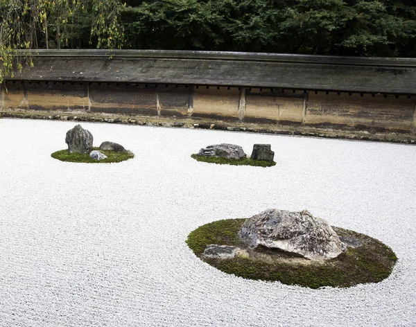 龙安寺在京都著名的禅宗花园 — 图库照片
