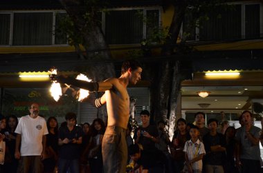 Bangkok - Aralık 16: phra athit yürüyüş sokak, 