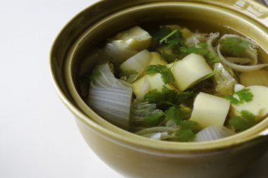 çorba tofu sebze ve domuz