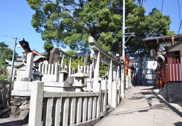 Portas Torii no Santuário Fushimi-inari — Fotografia de Stock