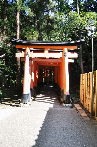 Santuário de Fushimi Inari - Kyoto, Japão — Fotografia de Stock