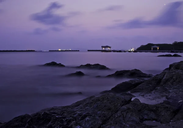 Salida del sol en la isla de Sichang, Chonburi, Tailandia —  Fotos de Stock