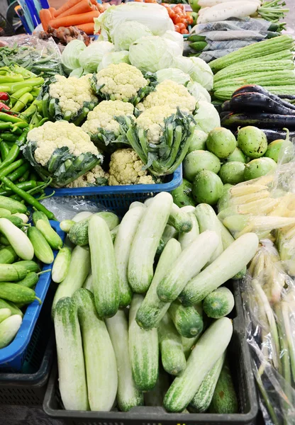 Vegetables at a market — Stock Photo, Image