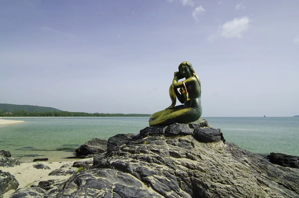 Sjöjungfrun skulptur i songkhla, thailand — Stockfoto