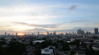 günbatımı üzerinde şehir görünümü timelapse Bangkok, Tayland