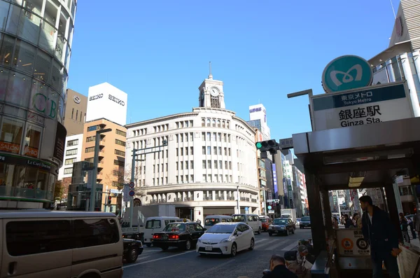 银座，日本 — — 11 月 26 日： 银座十字路口，具有里程碑意义的银座购物区 — 图库照片