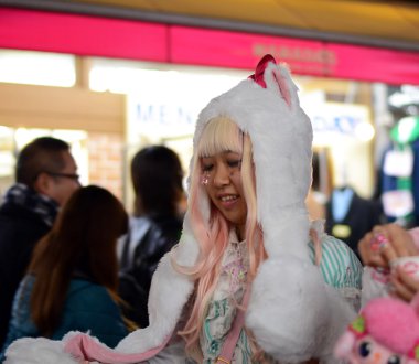 Tokyo - yaklaşık 24 kas: cosplay outf tanımlanamayan Japon kız