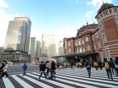 Tokyo - 26 Kasım: tokyo istasyonu marunouchi istasyon binasının görünümü