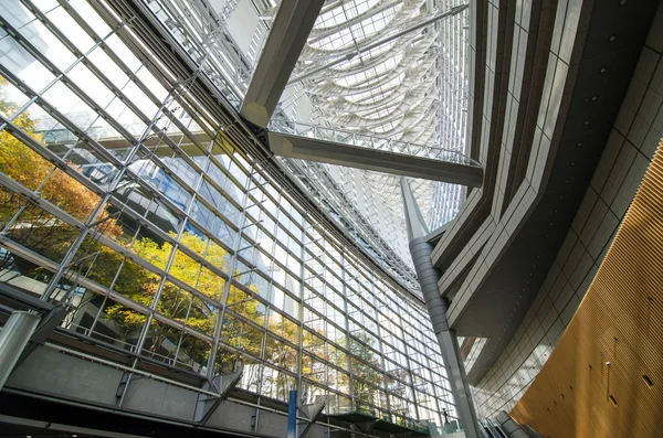 Intérieur du Forum international de Tokyo — Photo